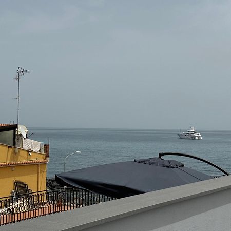 Naxos Marina Bay Bed & Breakfast Giardini Naxos Bagian luar foto