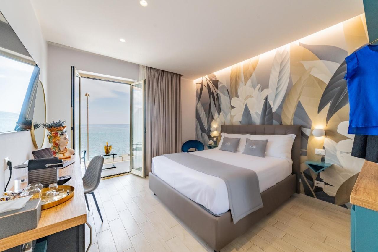 Naxos Marina Bay Bed & Breakfast Giardini Naxos Bagian luar foto